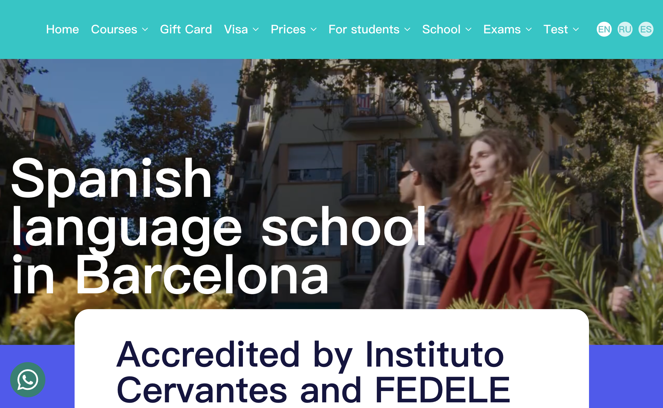 スペイン語コースのレベルと無料体験クラスのオファーを表示しているFreeda Language Spaceのホームページ