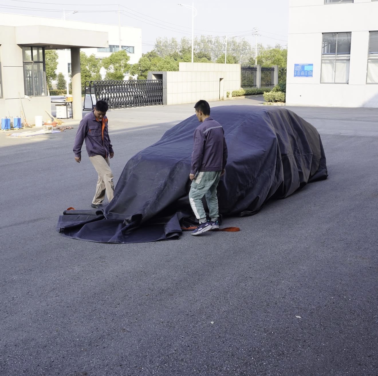 Step 3 Secure and starve oxygen