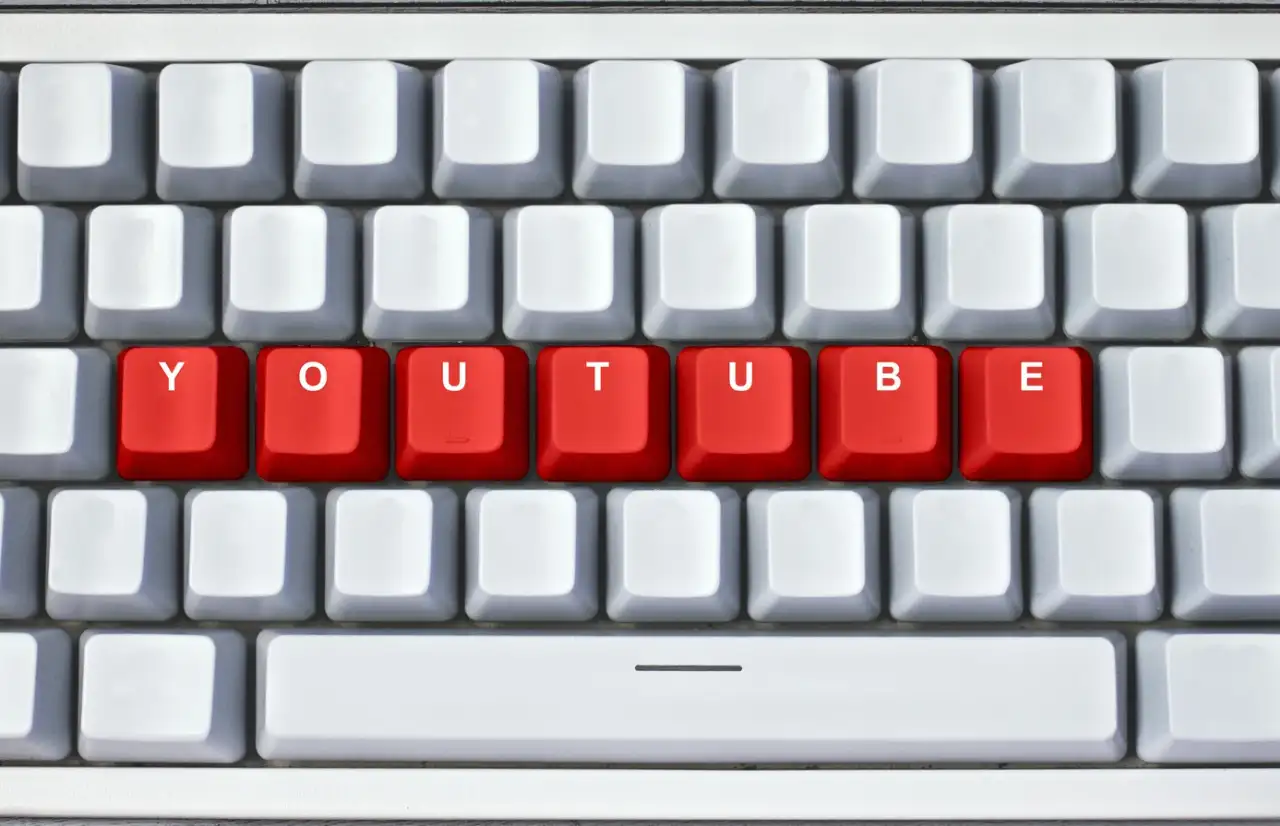 youtube word showing on a keyboard