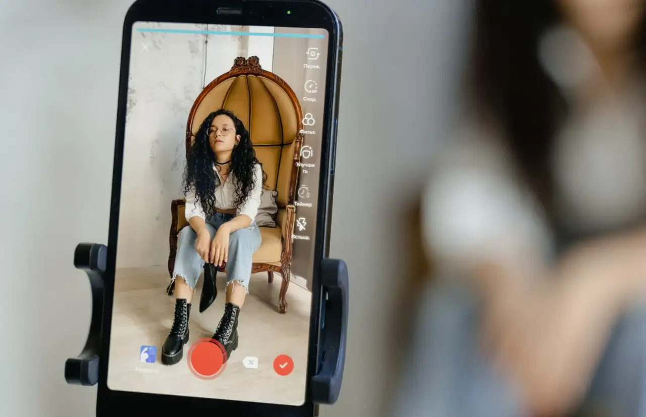 girl shooting for tiktok video