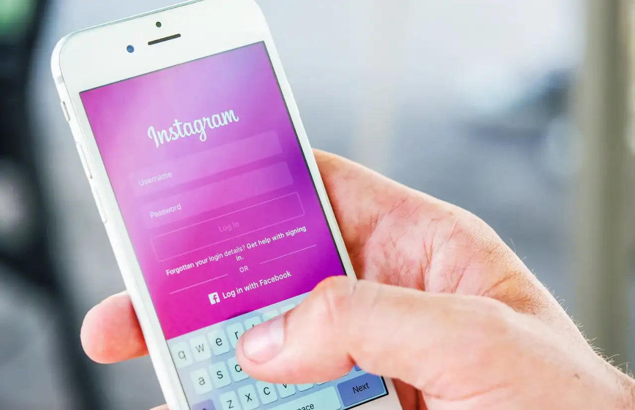 instagram app on phone