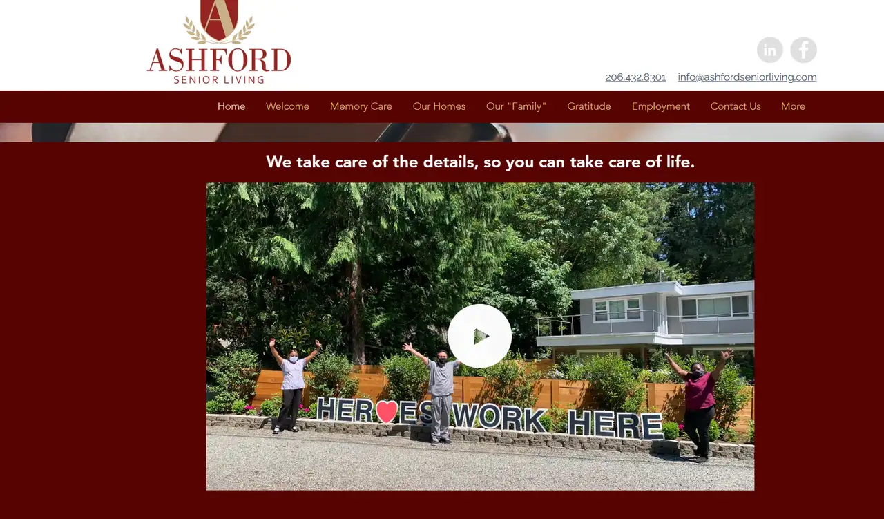 a warm palette site with fun-looking photographs a warm palette site with fun-looking photographs