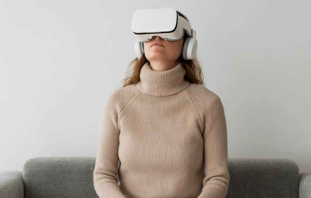 Woman experiencing VR simulation entertainment technology